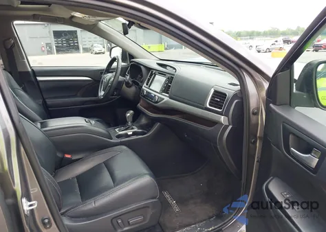 2017 Toyota Highlander Xle from USA, damaged, VIN 5TDJZRFH9HS468054